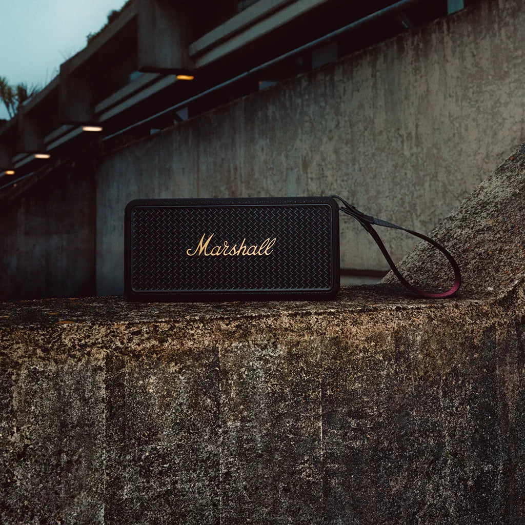 Marshall Middleton II Portable Speaker Black: Lifestyle